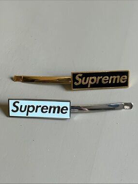 NWOT Supreme Logo Hair Pins -a set of 2